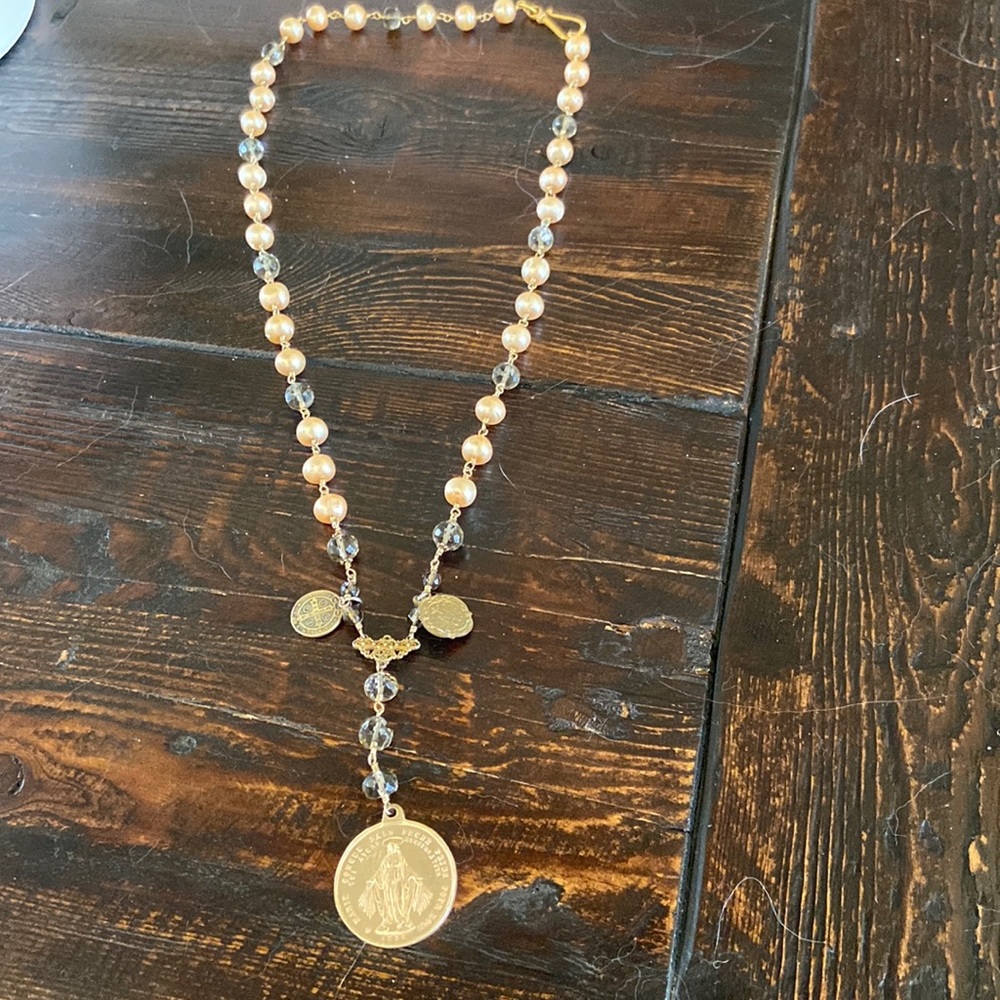 Luxurious VIRGINS SAINTS & ANGELS pearl and gold necklace